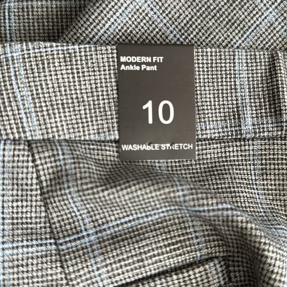 Amanda & Chelsea Ankle Pant - Picture 8 of 8